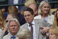 Aktor Hugh Grant pun terlihat hadir. REUTERS/Stefan Wermuth/detikFoto.