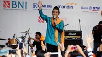 Ustad Maulana memberikan siraman rohani.