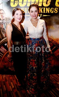 Di acara tersebut, Hannah Al Rasyid juga hadir dan turut berpose dengan Niki.