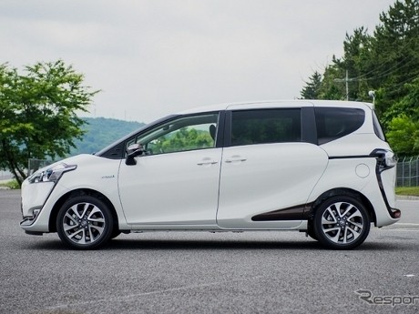 Konsumsi BBM Mobil Toyota Pesaing Freed Versi Hybrid Capai 27,2 km/liter