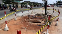Pemudik perlu berhati-hati dan waspada dengan kondisi jalan yang masih minim penerangan dan rambu penunjuk jalan.
