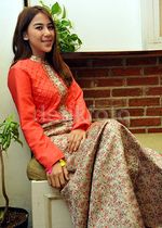 Si Cantik Adinda Thomas Berbagi dengan Anak Yatim Piatu