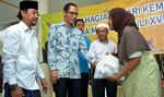 Bank Mega Bagi-bagi Sembako