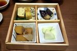 Menyantap Sukiyaki dan Bento Otentik a la Makanan Rumahan Jepang