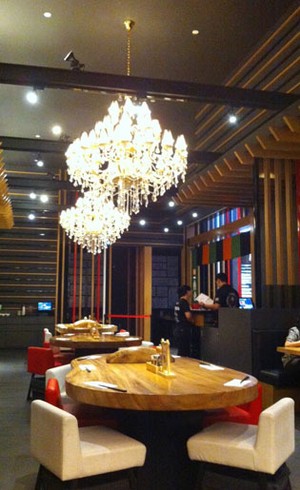 Ippudo, Restoran Ramen dengan Interior Kontemporer di Pacific Place