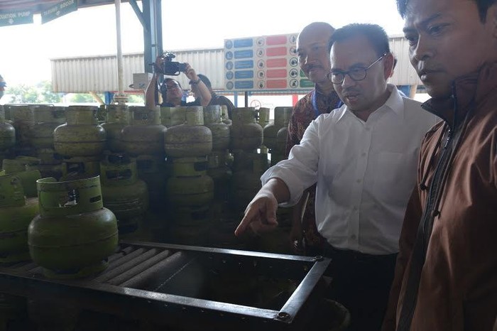 Sidak ke SPBE, Menteri ESDM Temui Karet Elpiji Tak Ber-SNI