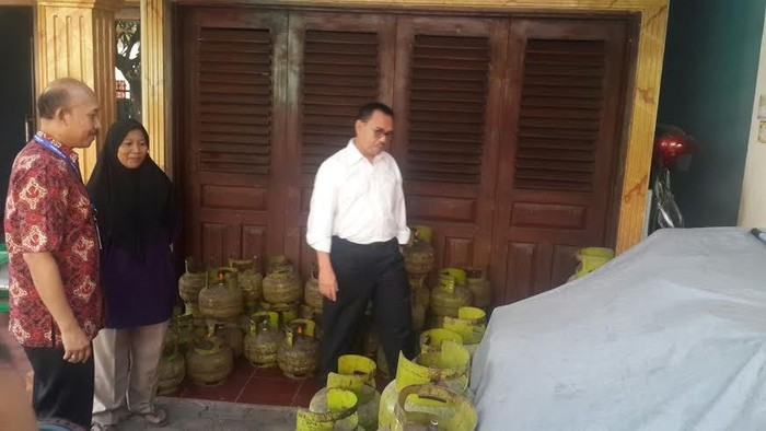 Menteri ESDM Blusukan di Jakarta Timur, Cek Stok Elpiji Jelang Lebaran