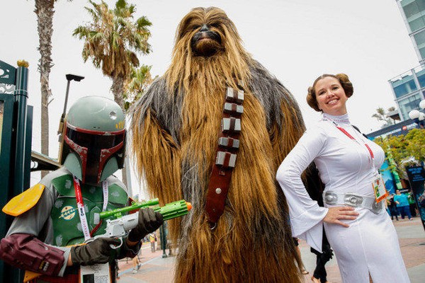 Dandanan Heboh di Runway Comic Con 2015
