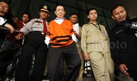 Akibat perbuatan keduanya, negara mengalami kerugian sekitar Rp 38,1 miliar.