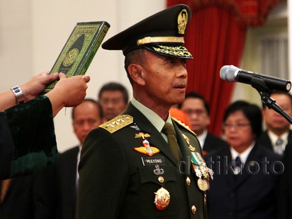 Jokowi Lantik Letjen Mulyono Jadi KSAD