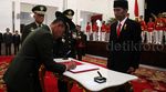 Jokowi Lantik Letjen Mulyono Jadi KSAD