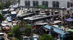 Bus Parkir di Luar Terminal Bikin Macet