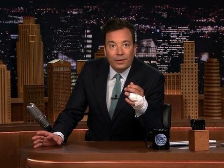 Duh! Jari Jimmy Fallon Hampir Diamputasi Gara-gara Cincin