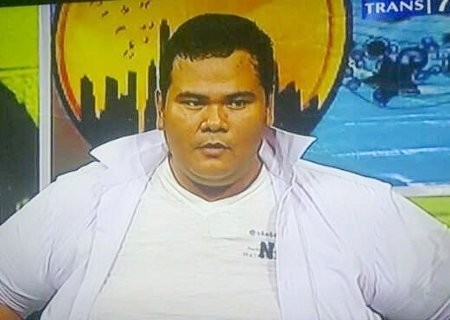 Fahmi Bo Kerja Serabutan dan Bantu Istri Jual Kulit Ketupat