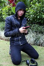 Jepret! Mau Difoto Aliando?