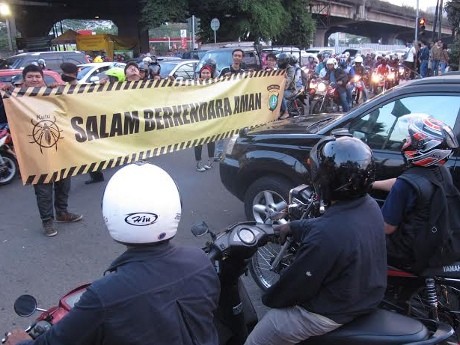 Kampanye Keselamatan Berkendara ala Kutu Vespa