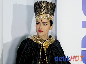 Di-bully Haters di Media Sosial, Julia Perez Siap Lapor Polisi