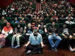 Mengintip Keseruan Nobar Film 'Comic 8: Casino Kings'