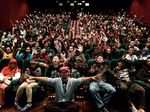 Mengintip Keseruan Nobar Film 'Comic 8: Casino Kings'