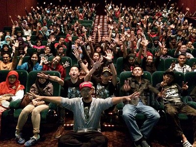 Mengintip Keseruan Nobar Film Comic 8: Casino Kings
