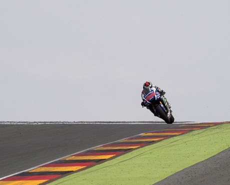 Punya Problem Ban, Lorenzo Samakan Dirinya dengan Petenis