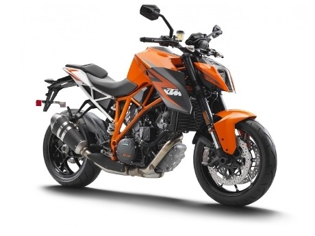 Bahan Bakar Berpotensi Bocor, KTM 1290 Super Duke R Ditarik