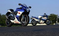 Motor ini tampil dengan livery yang sama dengan motor Kevin Schwantz di tahun 1980-an. Istimewa/dok Suzuki.