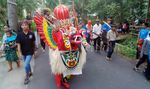 Serunya Ikut Arak-arakan Barong Ider Bumi