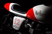 Hasil modifikasi ini didesain oleh Tarso Marques Concepts. Mereka membuat motor custom ini sebagai penghormatan kepada pebalap legendaris asal Brasil, Ayrton Senna.  Istimewa/dok Bikewale.