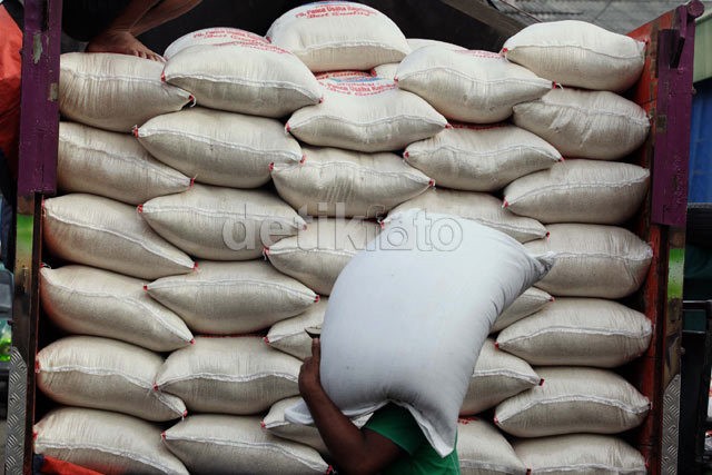 Impor Beras Juni Melonjak 130%