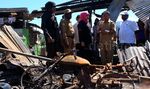 Melihat Sisa-sisa Kebakaran di Tolikara
