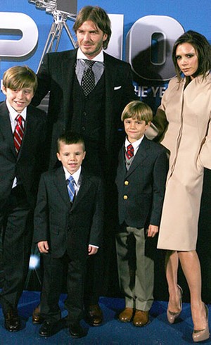 Foto: Momen Mesra Victoria Beckham dengan Anak-anaknya