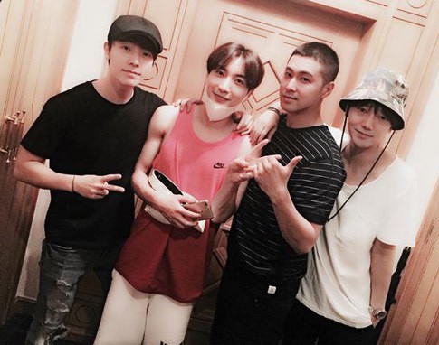 Momen-momen Perpisahan Wajib Militer Yunho TVXQ