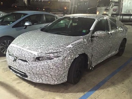 Sosok Honda Civic Model Terbaru Mulai Terungkap