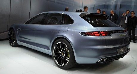 Konsep Porsche Pajun Debut September?