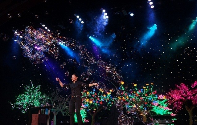 Yuk Ikutan! Pesta Bubble Seru di Trans Studio Bandung