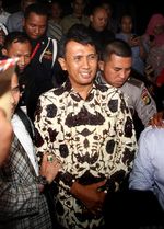 Gubernur Gatot Diperiksa KPK Selama 11 Jam