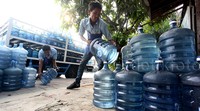 Banyaknya aktifitas selama libur lebaran membuat konsumsi air warga meningkat.