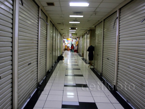 Pasar Tanah Abang Masih Sepi
