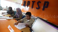 Ada sekitar 1000 PNS DKI Jakarta terdata belum melakukan absen kedatangan pagi ini.