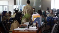 Meski demikian, Menteri Pendayagunaan Aparatur Negara dan Reformasi Birokrasi (PAN RB) Yuddy Chrisnandi meminta masyarakat untuk tidak berburuk sangka bila ada sejumlah kantor pelayanan belum maksimal.