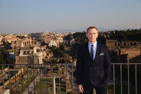 Misi Ilegal James Bond di Trailer Baru Spectre