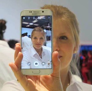 Raja Smartphone: Samsung Pertama, Apple Kedua