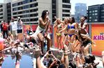 Pool Party! Demi Lovato Superseksi di Video Klip Baru