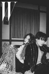 Krystal dan Taemin. (Facebook/W Korea/Min Hee Jin)