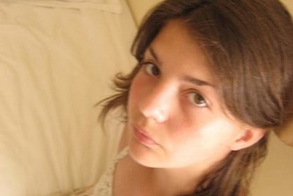 Disangka PSK, Turis Cantik Ini Tak Boleh Menginap di Inggris