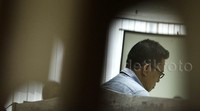 Jaksa membacakan tuntutan itu dengan menyebut perbuatan Abdur Rouf yang melanggar Pasal 12 huruf b Undang-undang nomor 31 tahun 1999 tentang Pemberantasan Tindak pidana Korupsi sebagaimana telah diubah dengan Undang-undang nomor 20 tahun 2001 tentang Perubahan atas Undang-undang nomor 31 tahun 1999 tentang Pemberantasan Tindak Pidana Korupsi juncto Pasal 55 ayat 1 ke-1 KUHPidana Pasal 64 ayat 1 KUHPidana.