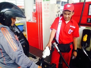 Penasaran, Bikers Antre Beli Pertalite