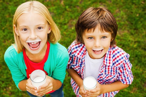 Inilah 5 Alasan si Kecil Harus Minum Susu Setiap Hari!