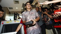 KPK memang membuka loket pelaporan harta kekayaan bagi para bakal calon kepala daerah yang akan berlaga di Pilkada serentak. Hingga kemarin, sudah ada 602 bakal calon kepala daerah yang melaporkan harta kekayaan.